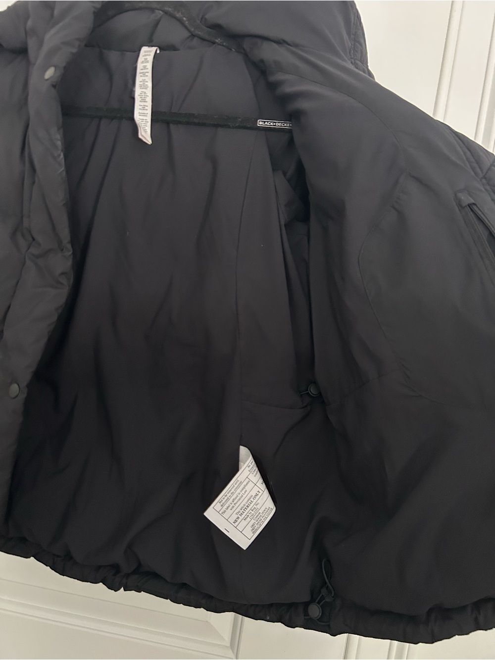 Lululemon Wunder Puff Jacket in Black - Picture 4 of 10